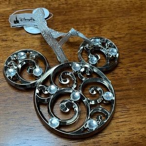 Disney World ornament (with photos from disney world)